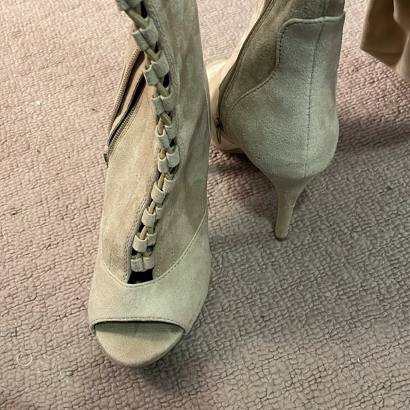 Over the knee boots - Picture 6 of 7